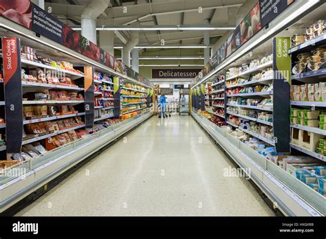 Tesco Aisle Uk Hi Res Stock Photography And Images Alamy