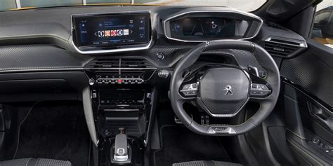 Peugeot 208 Interior & Infotainment | carwow