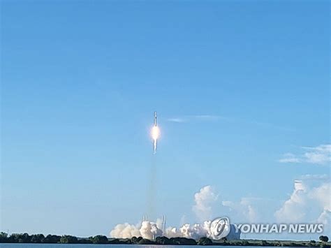 S Koreas 1st Lunar Orbiter Launches Aboard Spacexs Falcon 9 Yonhap