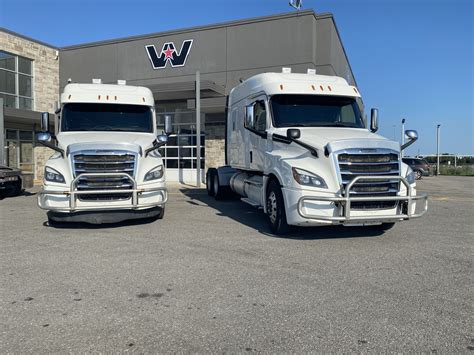 Freightliner Cascadia 2019 2 Modèles Disponibles Camions Western