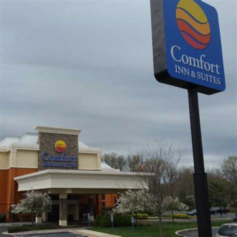 Comfort Inn Suites ILG Airport Parking | Way