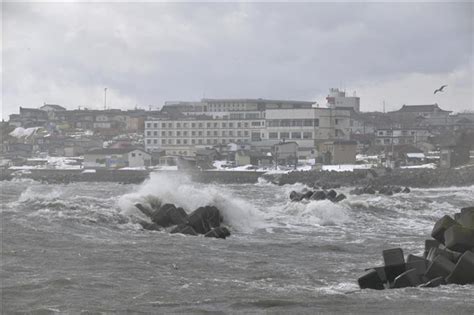 北海道大荒れ、4人けが 住宅損壊、浸水も 読んで見フォト 産経フォト