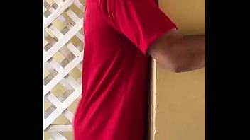 Cruz tapeteiro pone el rollo en pared recién pintada sin piedad XVIDEOS