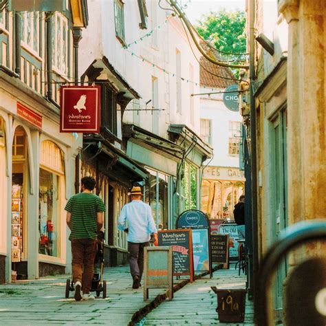 Five towns to visit for antique lovers