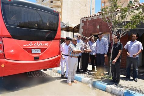 بالصور محافظ مطروح يجري توسعات بموقف أتوبيسات النقل الداخلي