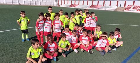 FÚTBOL Jornada de convivencia entre las Escuelas de Fútbol del Lora C