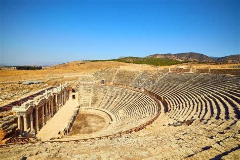 Ruinas Del Anfiteatro Viejo Hierapolis En Pamukkale Es El Destino Tur