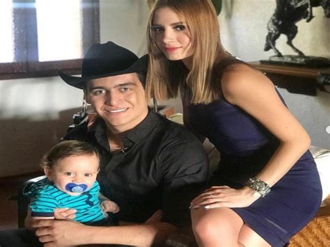 Imelda Garza Tuñón esposa de Julián Figueroa lo despide con