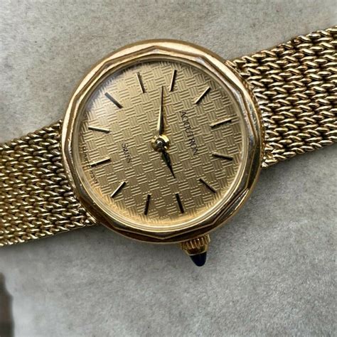 Accutron Swiss Vintage Wrist Watch Gold Tone Analog Mesh Metal Band