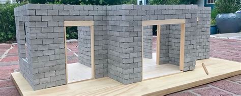 How To S And Awesome Videos Using Mini Cinder Blocks Red Bricks