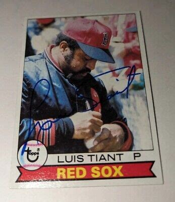 Topps Baseball Luis Tiant Auto Boston Red Sox Signed