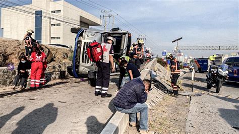 Volcadura De Flecha Azul En La 57 Deja 40 Heridos 1 De Consideración