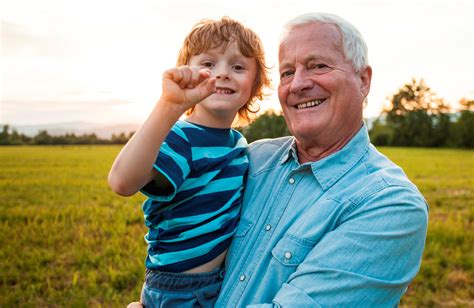 Grandpa And Grandsons Hoodoo Wallpaper