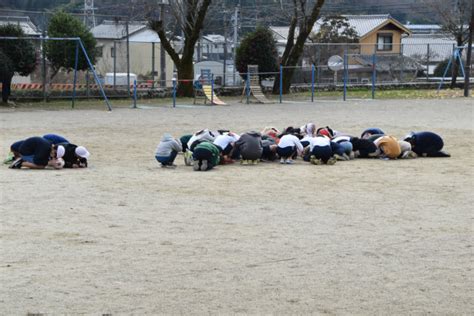 シェイクアウト訓練 美濃加茂市立伊深小学校