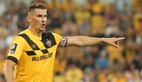 Liga Dynamo Dresden Holt Punkt Bei M Nchen Viktoria In