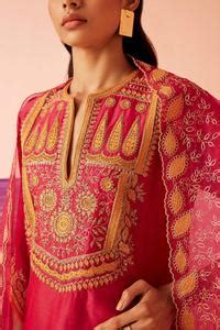 Buy Magenta Silk Chanderi Embroidered Zari Notched Utopia Kurta Set For