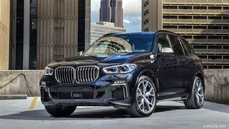 BMW X5 | 2019MY M50d (US-Spec) | Front Three-Quarter