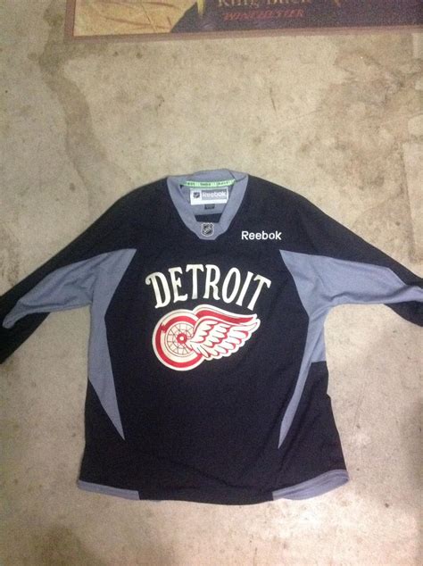 Winter Classic Red Wings Practice Jersey | SidelineSwap