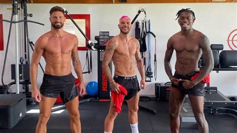 Leao Giroud E Theo Hernandez Tornati A Milanello La Foto Scatena I Tifosi