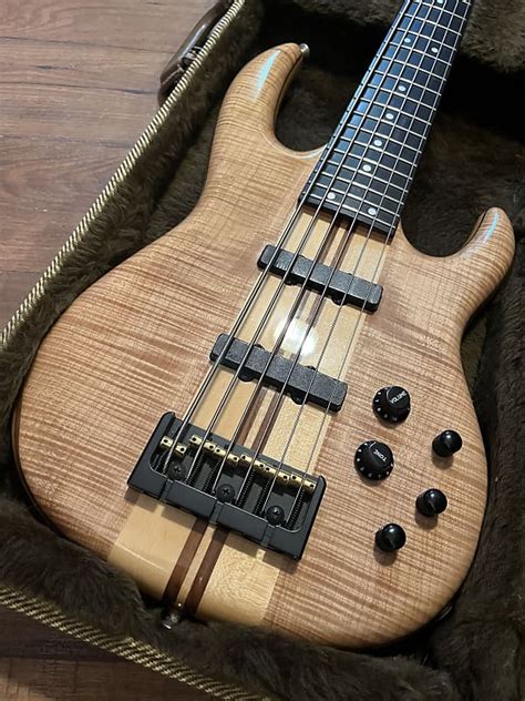 Carvin 6 String Bass Guitar Natural Reverb