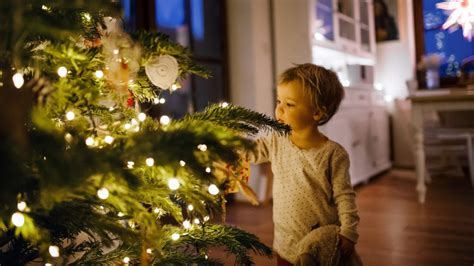 Sabes cuánto consumen tus luces de Navidad Estas son las claves para