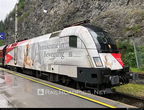 Siemens ES 64 U2 1116 200 operated by Österreichische Bundesbahnen