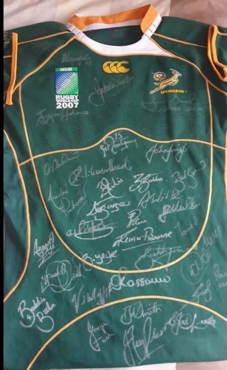 Mandela Memorabilia - Rugby World cup 2007 player issue jersey signed ...