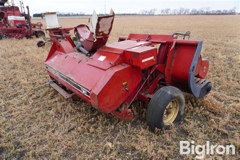 International 720 Pull Type Forage Harvester W 5 Pickup Head BigIron