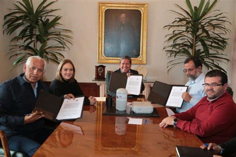 Godezac y la CFE firman convenio de colaboración del Programa Internet