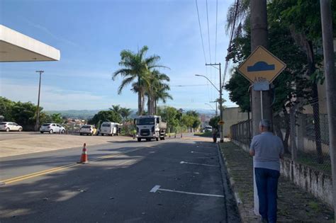 Departamento de Trânsio implanta nova lombada na Rua Francisco de Paula