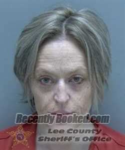 Recent Booking Mugshot For ELIZABETH VAUGHN In Lee County Florida