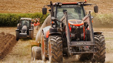 Rozlewanie Gnojowicy Orka Kubota I Valtra W Akcji Gr Cebula