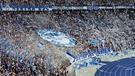 Chaos Intro Support Und Feier Mit Der Mannschaft Hertha BSC Bayer