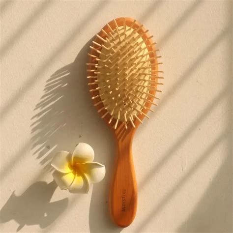 Top Detangling Brushes For 4c Hair Buyer S Guide