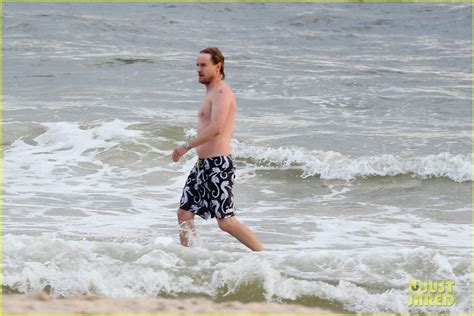 Owen Wilson Shirtless In Rio Photo 2765600 Owen Wilson Shirtless