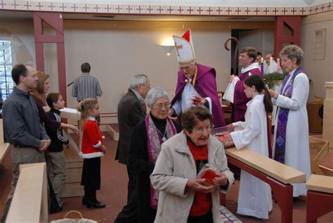 The People Of Holy Cross Episcopal Church