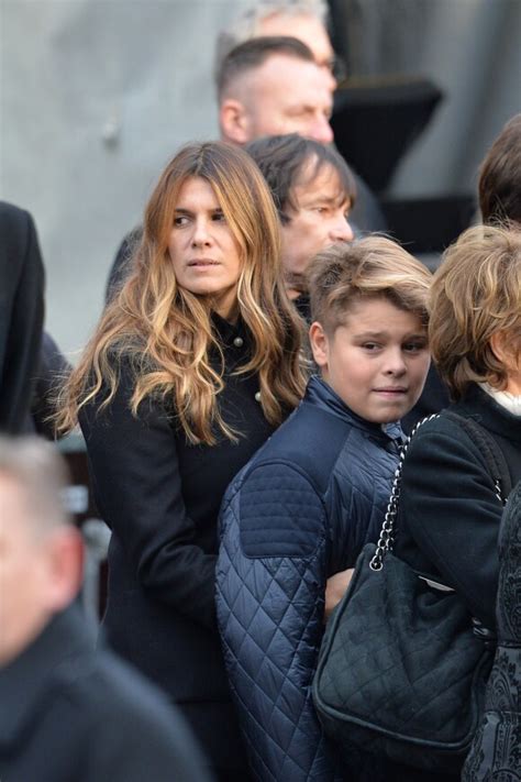 Photo Alexandra Pastor et Cameron Smet Sorties de l église de la