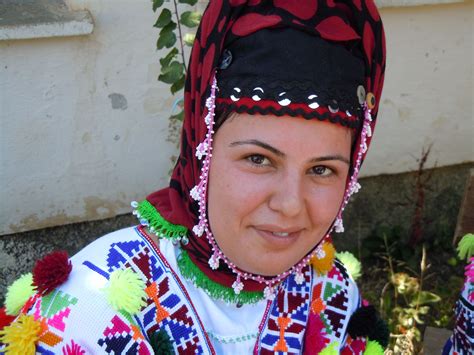 Festive Ceremonial Costume Of The Alevi T Rkmen Villages In The Central