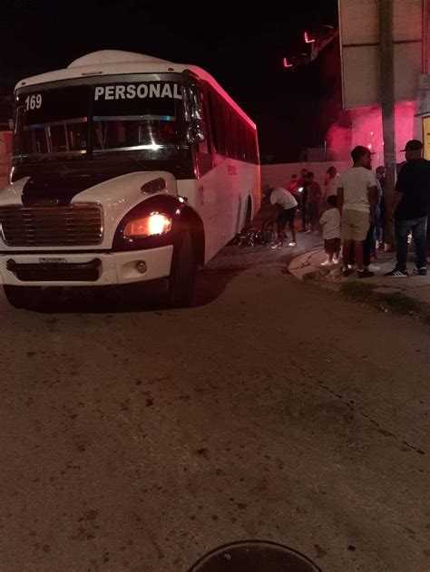 Pesado camión arrolla a joven motociclista en Gómez Palacio