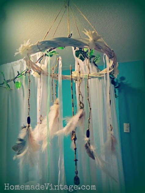 25 Lovely DIY Feather Crafts Ideas