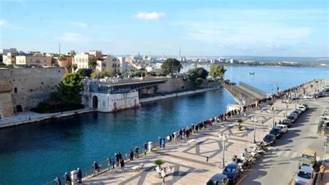 Taranto Apertura Straordinaria Del Ponte Girevole Il Novembre