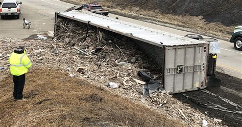 Tractor Trailer Overturns On Interstate 79 Cbs Pittsburgh