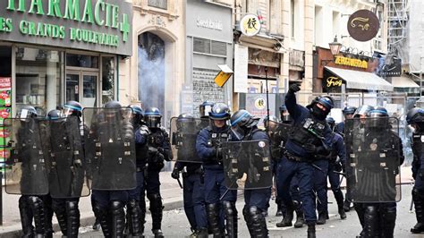 Violences Policières Une Nouvelle Enquête Ouverte à Paris