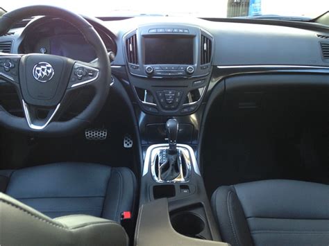 2017 Buick Regal: 111 Interior Photos | U.S. News