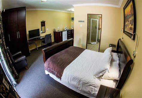 Fancy Yellow Guest House In Kimberley Northern Cape