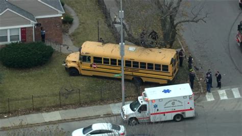 Chicago Crash Car School Bus Collide On West 87th Street Sending 4