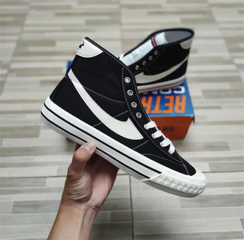 Compass Retrograde Hi Decon Black White Fesyen Pria Sepatu Sneakers