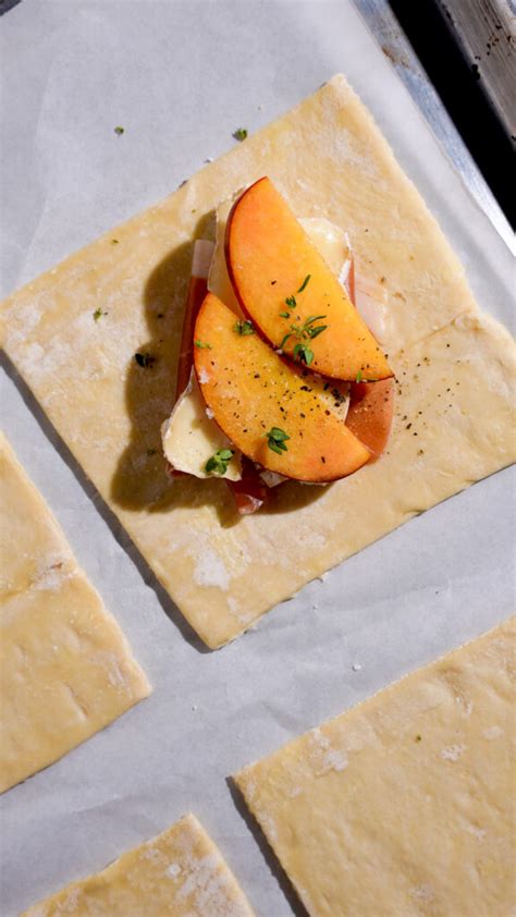 Easy Peach Brie Prosciutto Puff Pastry Chasing Cravings