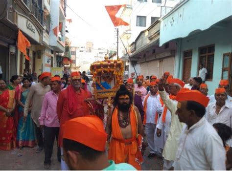 The Idol Of Lord Parshuram Was Placed In A Palanquin And A Procession Was Taken Out भगवान