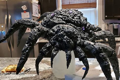 Easy Diy Giant Spider Will Up Your Halloween Decorating Game